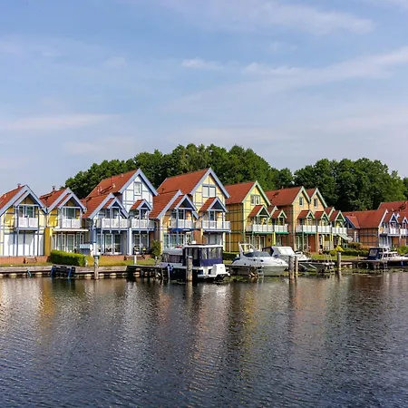 Cozy Holiday Near The Lake In Ferienhaus